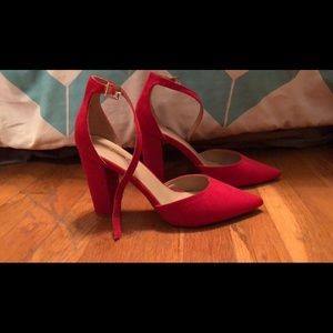 Red pumps
